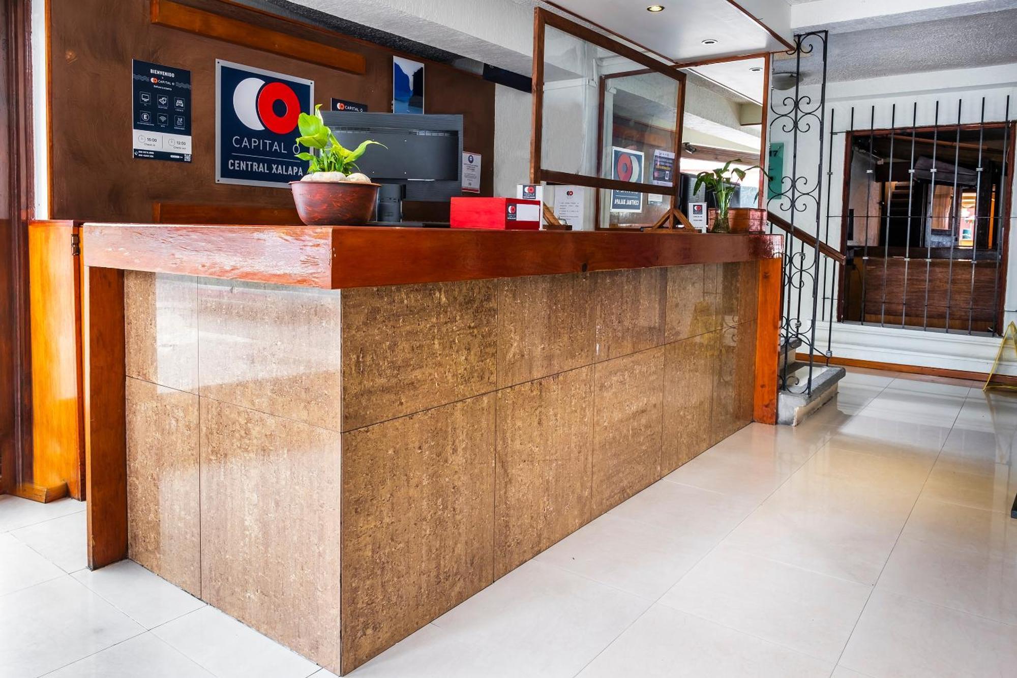 Capital O Hotel Central, Xalapa Extérieur photo